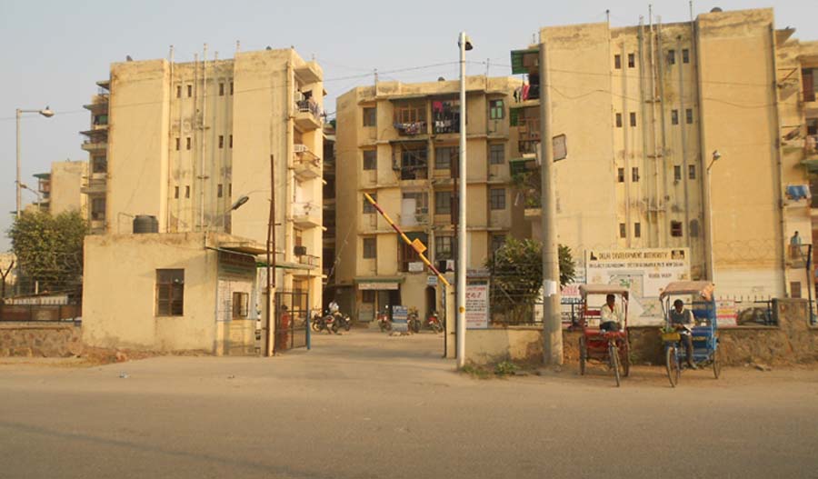 Sector 14, pocket 1 (Radhika apartment)